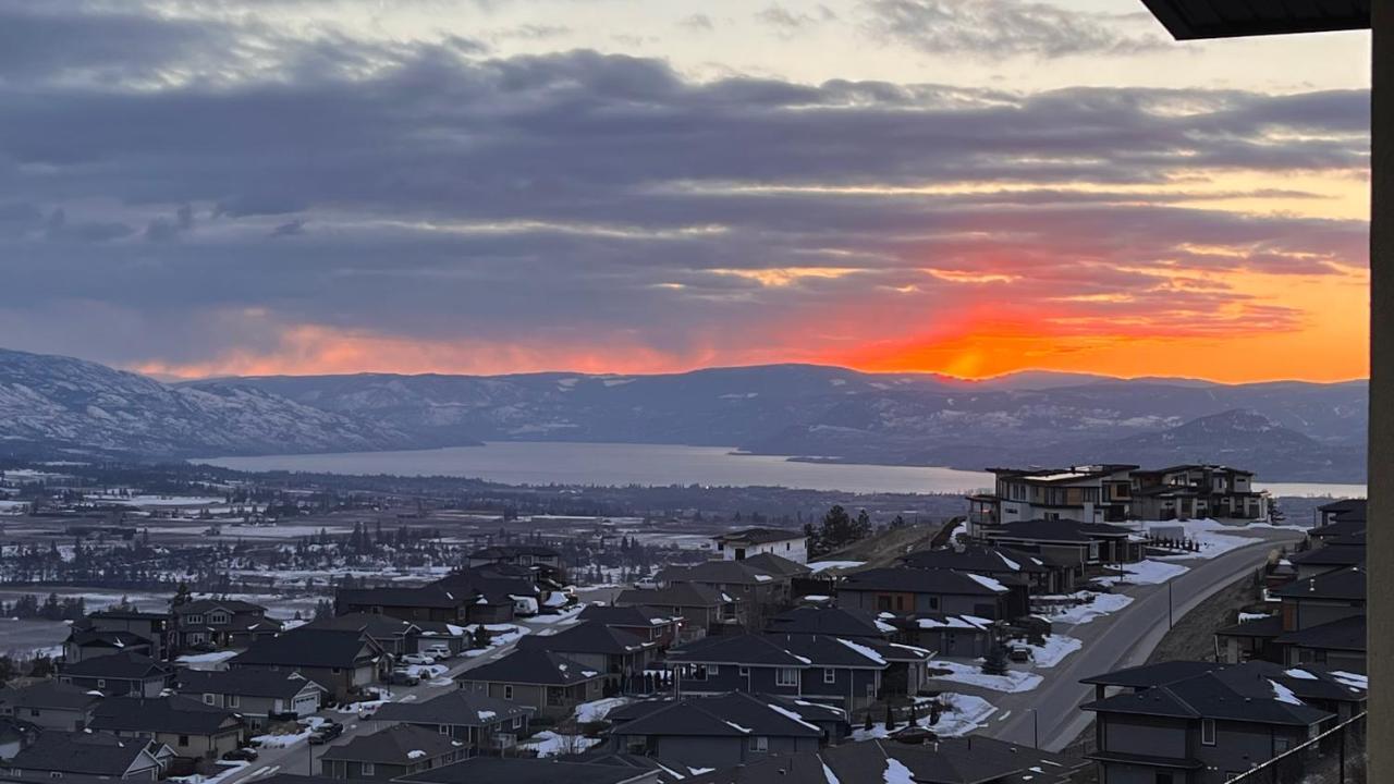 Kelowna New Lake View 2Bedrooms Close Big White 외부 사진