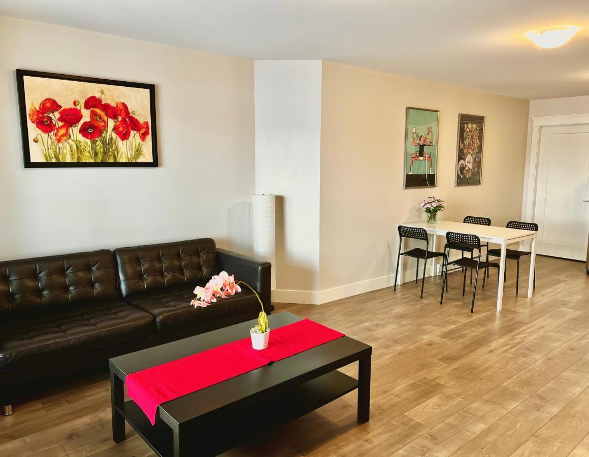 Kelowna New Lake View 2Bedrooms Close Big White 외부 사진